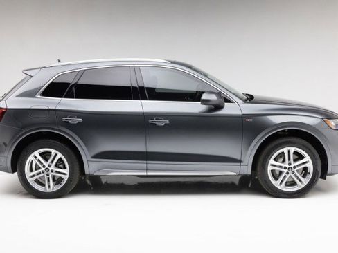 Used 2021 Audi Q5 e Premium w/ Convenience Package image 11