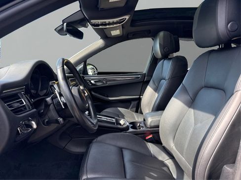 Used 2022 Porsche Macan AWD/4WD image 9