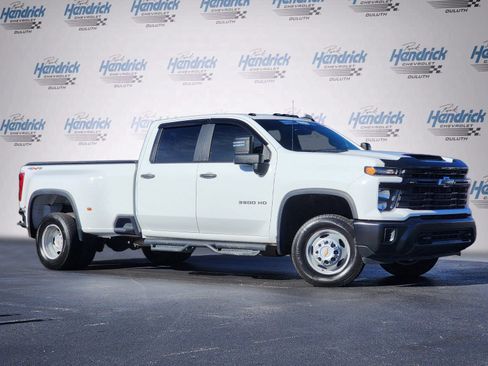 Used 2024 Chevrolet Silverado 3500 W/T w/ WT Convenience Package image 2