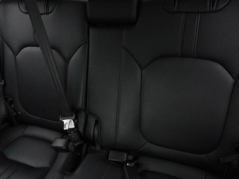 Used 2023 Honda Pilot Elite image 38