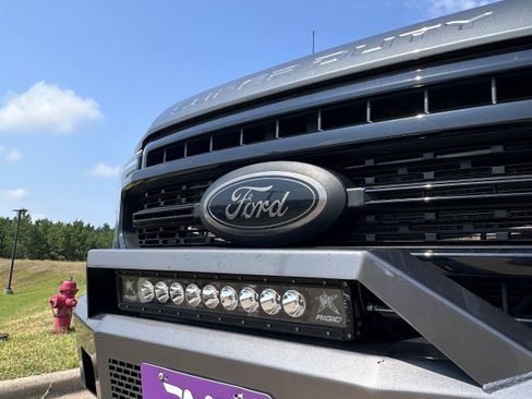 Used 2022 Ford F250 Lariat w/ Black Appearance Package AWD/4WD image 6