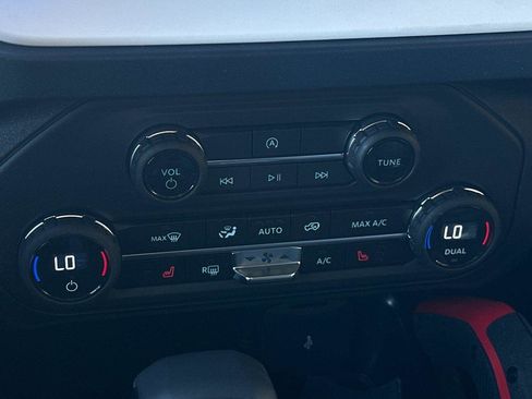 New 2025 Ford Bronco Heritage Edition image 18