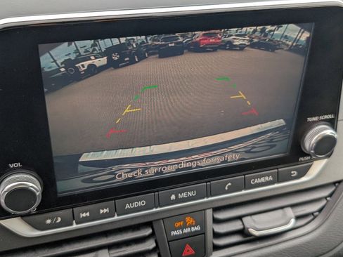 Used 2019 Nissan Altima 2.5 SV image 6