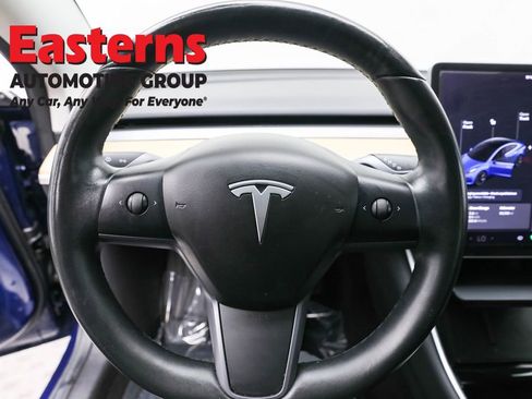 Used 2018 Tesla Model 3 Long Range image 10