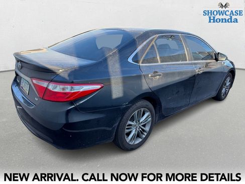 Used 2015 Toyota Camry SE image 5