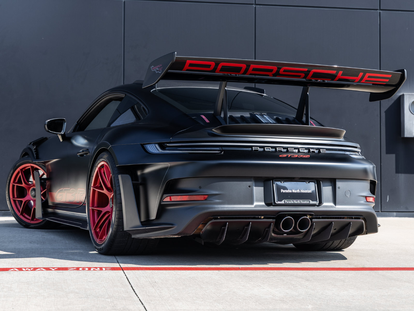 Certified 2025 Porsche 911 GT3 RS RWD image 3