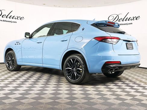 Used 2023 Maserati Levante Modena image 4
