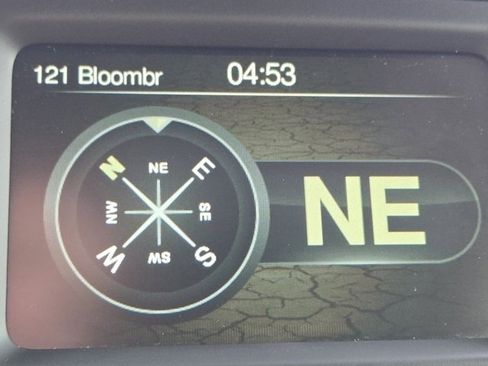 Used 2016 Jeep Renegade Latitude image 10