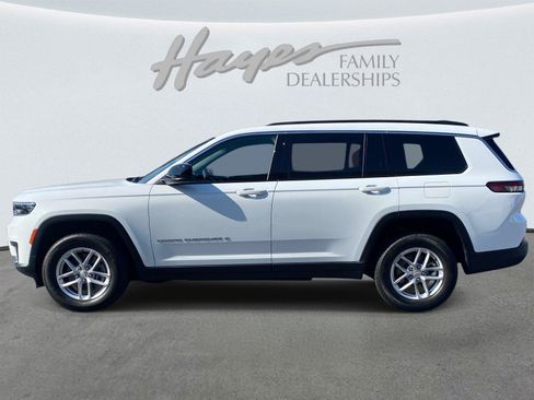 Used 2026 Jeep Grand Cherokee L Laredo RWD image 8