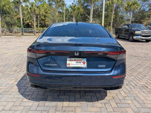 Used 2024 Honda Accord Touring image 10