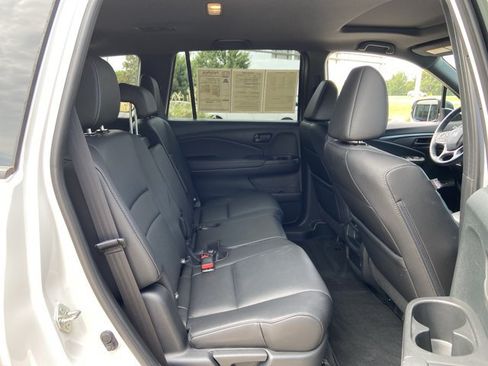 Used 2023 Honda Passport EX-L image 14