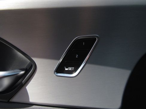 Certified 2025 Acura TLX w/ Technology Package image 23