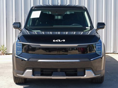 Used 2025 Kia EV9 Light Long Range image 46