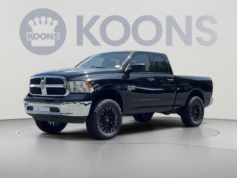 Used 2024 RAM 1500 Classic SLT AWD/4WD image 5