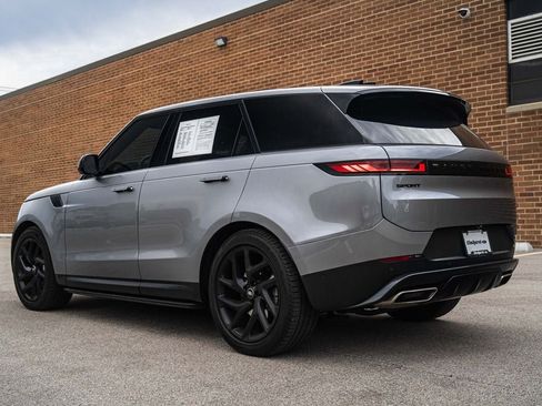Used 2024 Land Rover Range Rover Sport SE AWD/4WD image 4