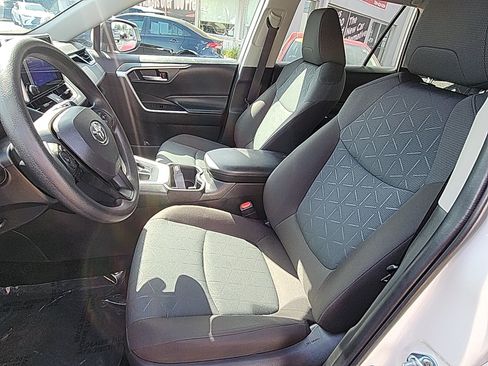 Certified 2025 Toyota RAV4 XLE AWD/4WD image 19
