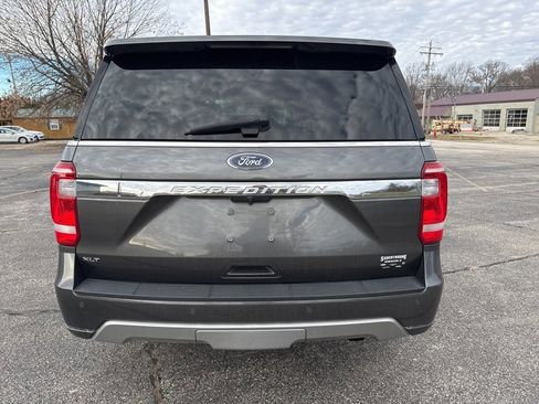 Used 2021 Ford Expedition XLT image 5