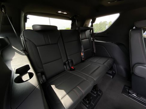 Used 2025 Chevrolet Tahoe RST w/ Comfort Package AWD/4WD image 31