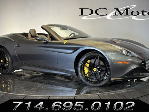Used 2015 Ferrari California T image 1