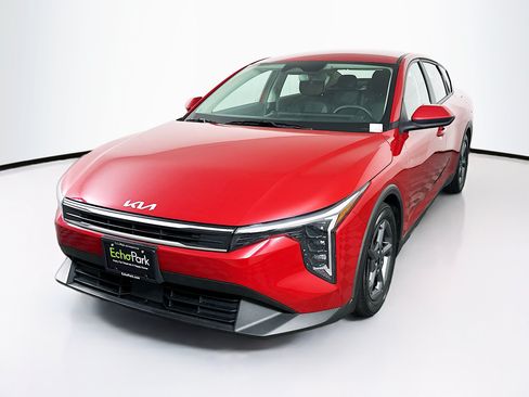 Used 2025 Kia K4 FWD image 3
