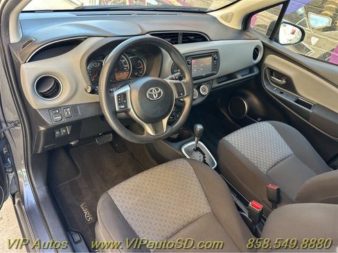 Used 2017 Toyota Yaris LE image 16