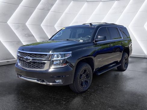 Used 2018 Chevrolet Tahoe LT w/ Luxury Package image 3
