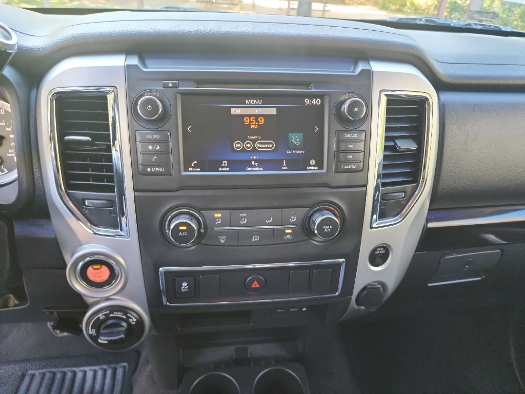 Used 2019 Nissan Titan SV AWD/4WD image 24