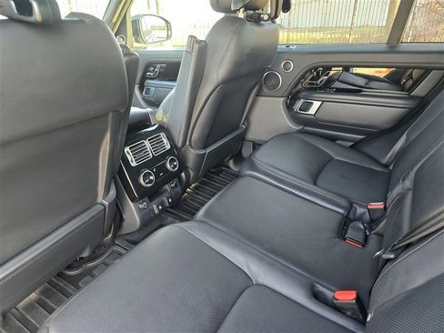 Used 2020 Land Rover Range Rover HSE image 18