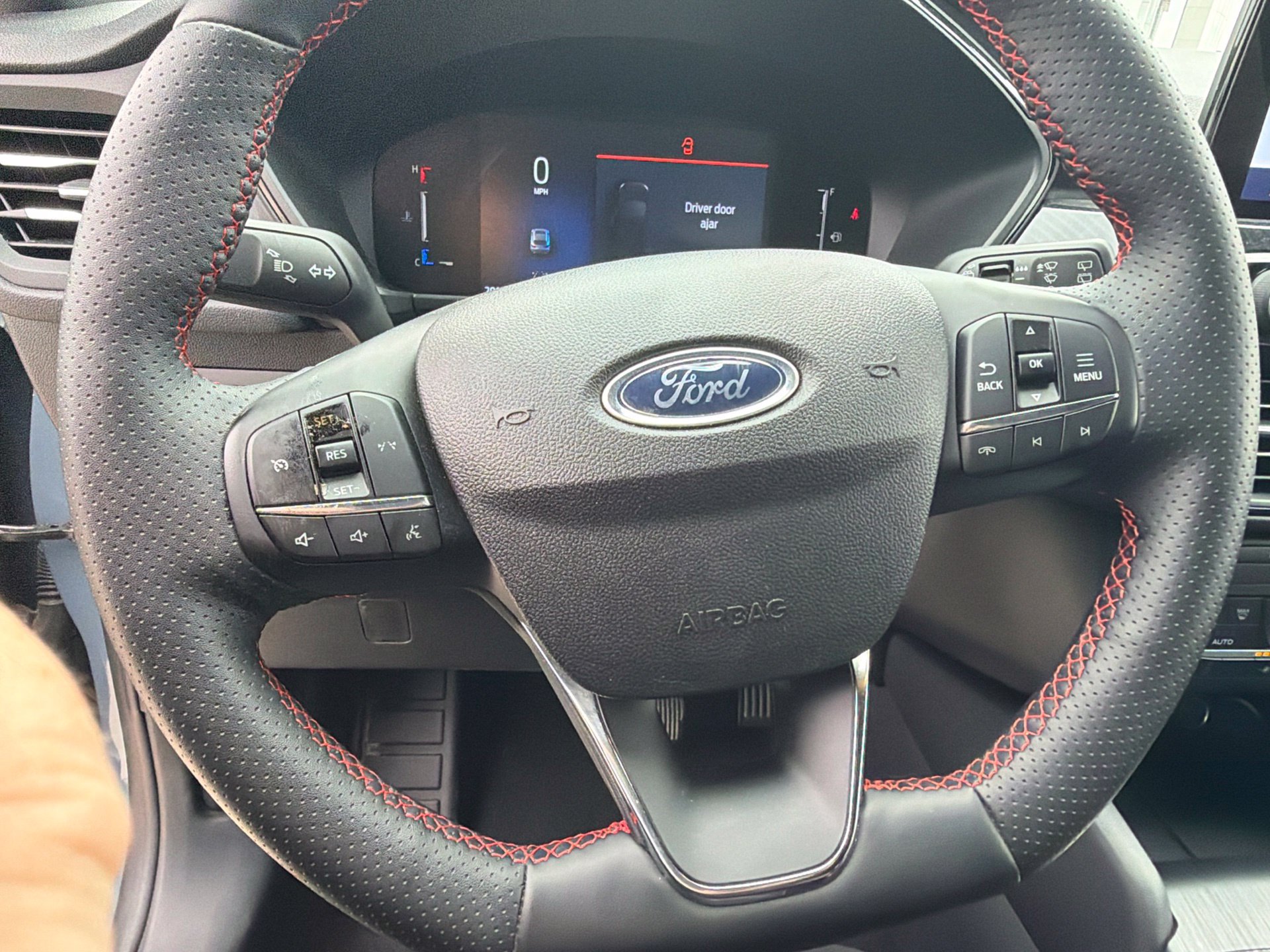 Used 2025 Ford Escape ST-Line Select AWD/4WD image 13