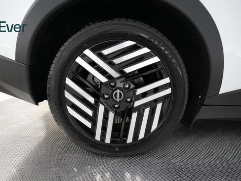 Used 2026 Nissan Leaf SV+ FWD image 19