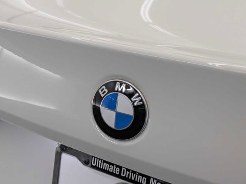 Used 2025 BMW 530i xDrive w/ Premium Package image 11