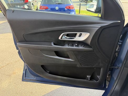 Used 2017 Chevrolet Equinox LT w/ Convenience Package FWD image 22