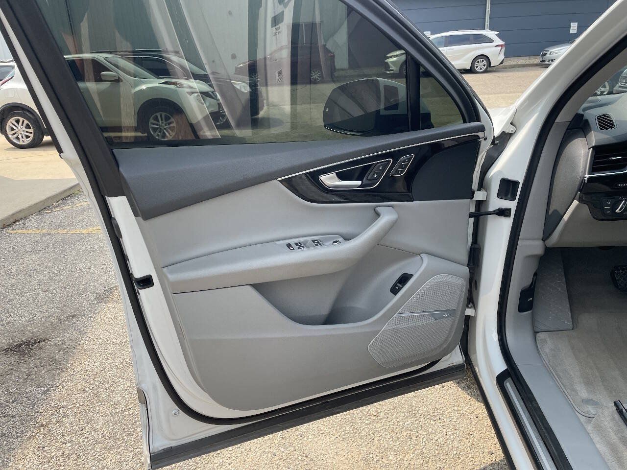 Used 2019 Audi Q7 3.0T Premium Plus AWD/4WD image 15