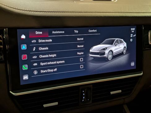 Certified 2022 Porsche Cayenne Turbo AWD/4WD image 33
