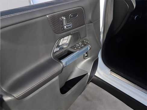 New 2026 Mercedes-Benz GLB 250 4MATIC image 26