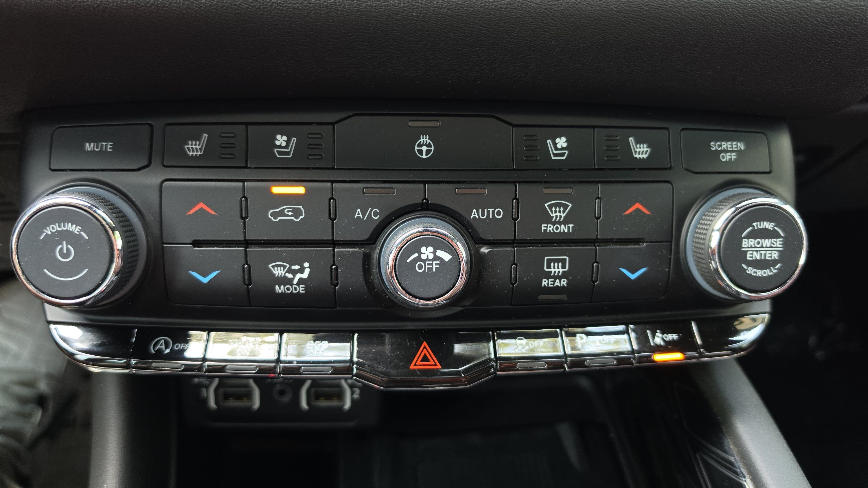 Used 2023 Dodge Durango Citadel RWD image 18