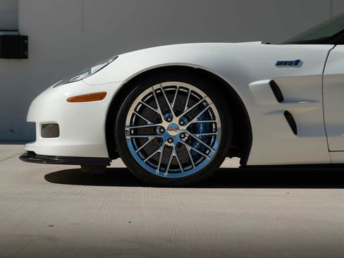 Used 2010 Chevrolet Corvette ZR1 w/ Preferred Equipment Group RWD image 40