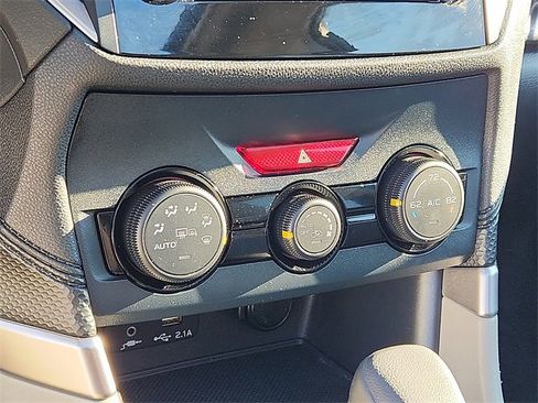 Used 2022 Subaru Forester Premium image 16