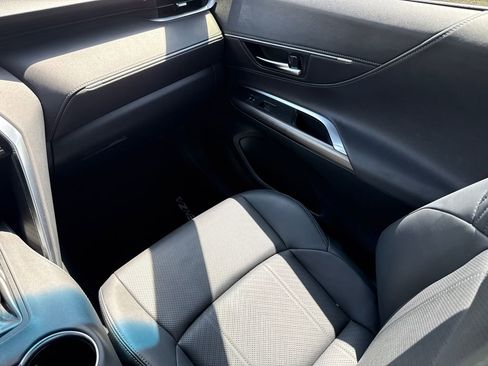 Used 2024 Toyota Venza Limited AWD/4WD image 16