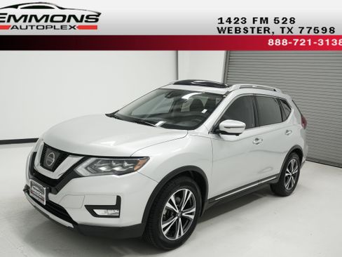 Used 2017 Nissan Rogue SL w/ SL Premium Package FWD image 1