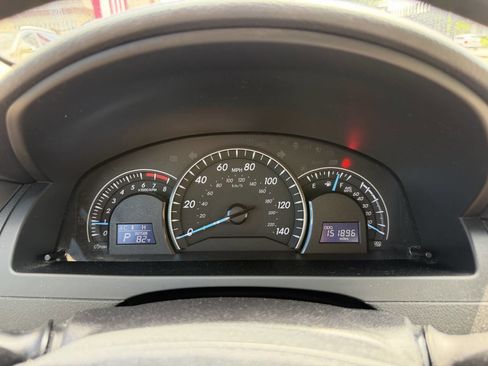 Used 2015 Toyota Camry LE image 15