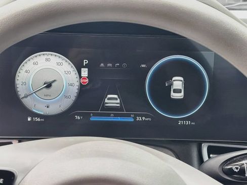 Used 2024 Hyundai Elantra SEL FWD image 12