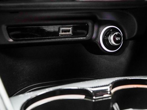 Used 2022 Alfa Romeo Giulia Veloce image 24