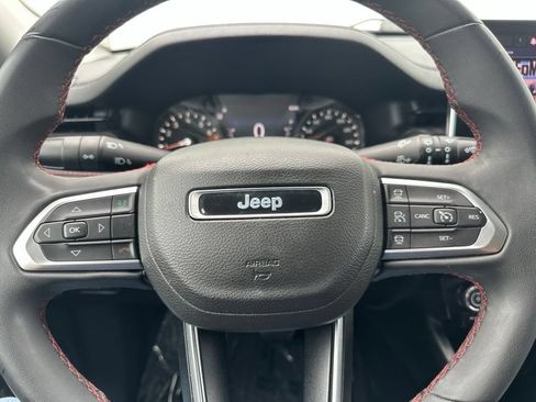 Used 2022 Jeep Compass Trailhawk AWD/4WD image 38