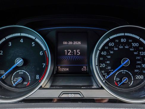 Used 2017 Volkswagen Golf 4-Door AWD/4WD image 6