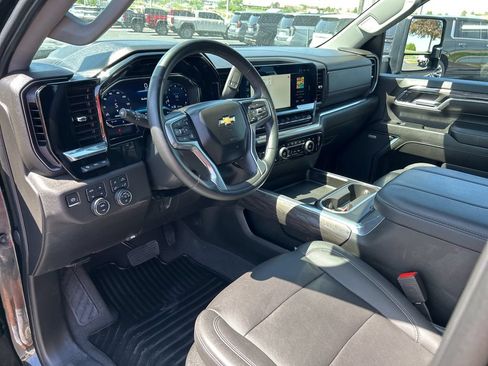 Used 2024 Chevrolet Silverado 2500 LTZ w/ LTZ Convenience Package AWD/4WD image 36