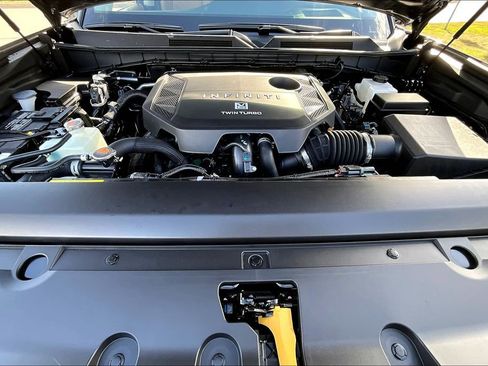 New 2026 INFINITI QX80 Luxe w/ Cargo Package AWD/4WD image 11