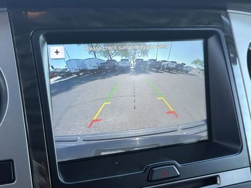 Used 2017 Ford Expedition Limited RWD image 18