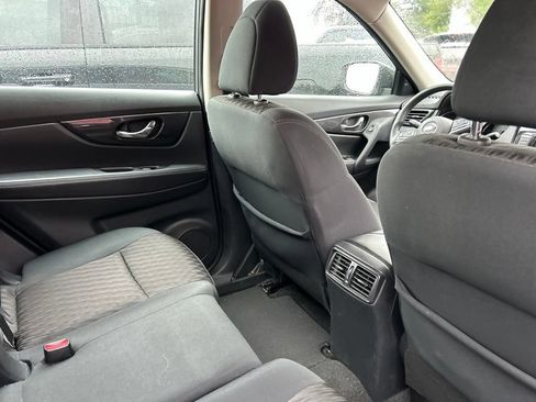 Used 2018 Nissan Rogue S AWD/4WD image 10