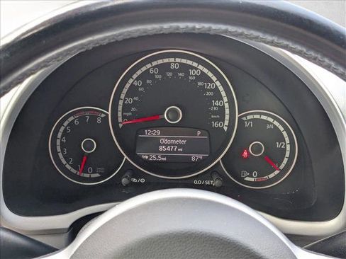 Used 2014 Volkswagen Beetle 2.5 image 11